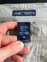 00's Arc'Teryx Nylon Utility Shorts (W36)