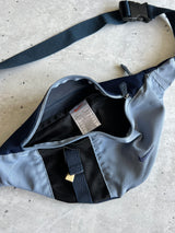 90's Nike Embroidered swoosh Crossbody Bag (One Size)