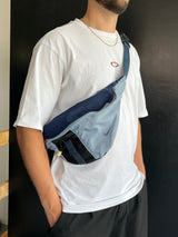 90's Nike Embroidered swoosh Crossbody Bag (One Size)