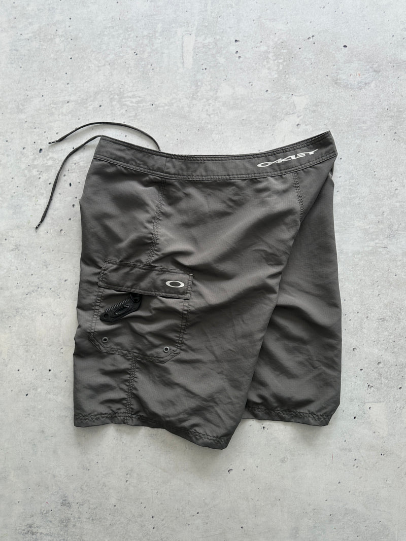 Vintage Oakley Baggy board Shorts (W38)