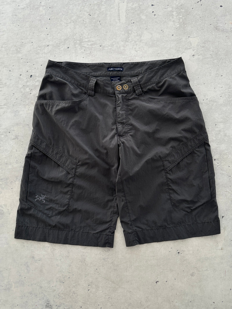 Arc'teryx Nylon Baggy Utility Shorts (W34)