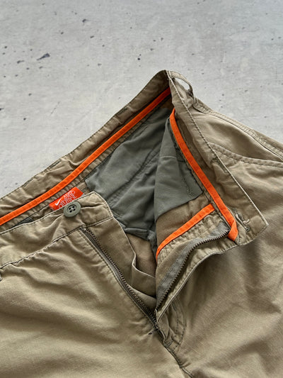 Nike Embroidered Swoosh relaxed Ripstop Shorts (M)