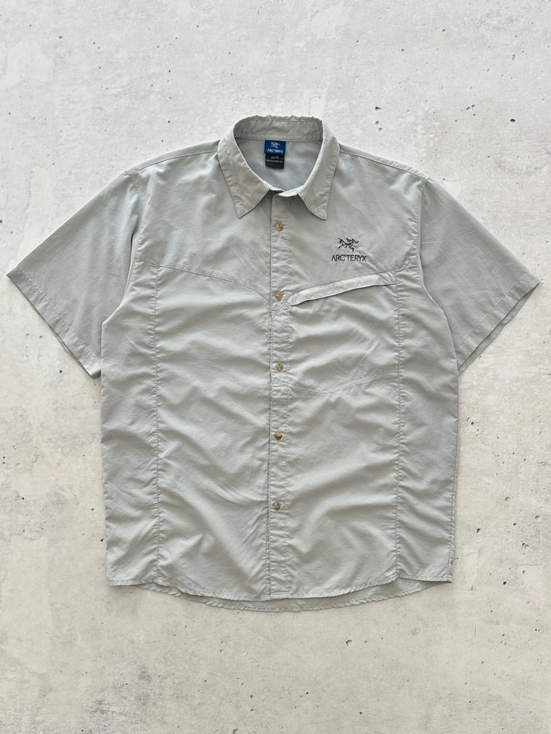 90's Arc'teryx embroidered logo Lightweight Shirt (XL)