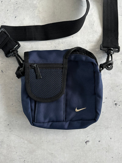 Nike Swoosh Pouch / Crossbody Bag (One Size)