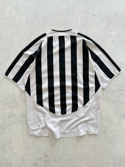 2003/04 Juventus Nike Home Shirt (L)