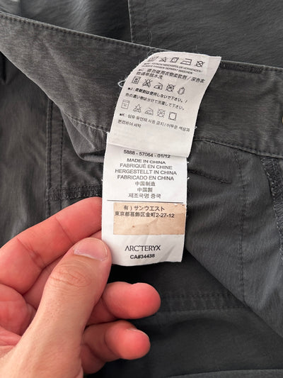 Arc'teryx Nylon Baggy Utility Shorts (W34)