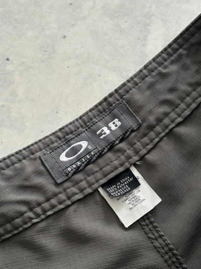 Vintage Oakley Baggy board Shorts (W38)