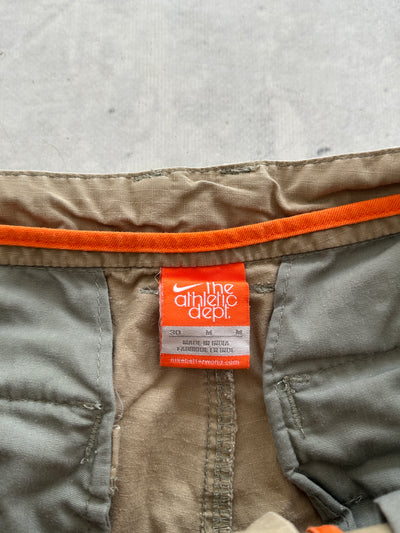 Nike Embroidered Swoosh relaxed Ripstop Shorts (M)