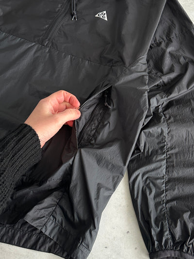 Nike ACG Cinder Cone lightweight Half Zip Pullover (M)