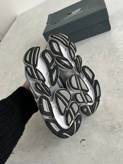 New Balance Abzorb 2000 Trainers (UK 7.5)