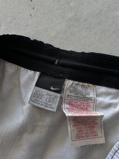 Nike T90 embroidered Shorts (L)