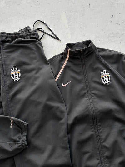 2004/05 Nike Juventus Full Tracksuit (L)