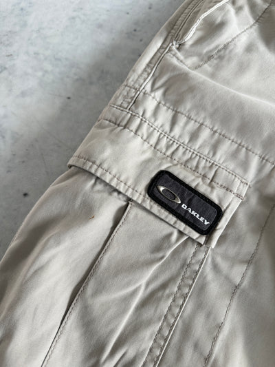 90's Oakley Baggy Cargo Shorts (W38)