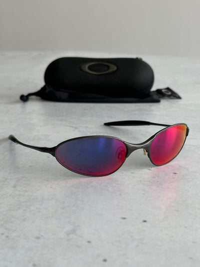 Vintage Oakley red iridium c wire Sunglasses (One Size)
