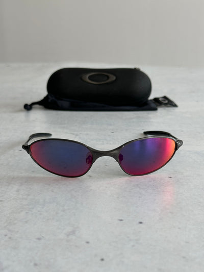 Vintage Oakley red iridium c wire Sunglasses (One Size)
