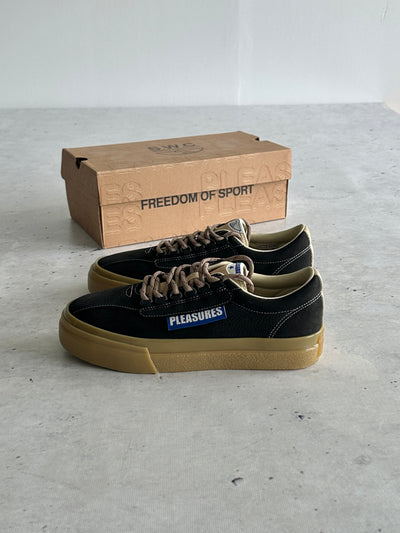 Stepney Workers Club x PLEASURES  Dellow Ramble Trainers (UK 8)