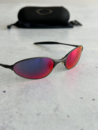 Vintage Oakley red iridium c wire Sunglasses (One Size)