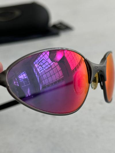 Vintage Oakley red iridium c wire Sunglasses (One Size)