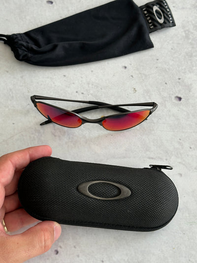 Vintage Oakley red iridium c wire Sunglasses (One Size)
