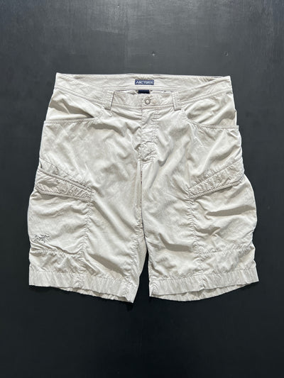 00's Arc'Teryx Nylon Utility Shorts (W36)