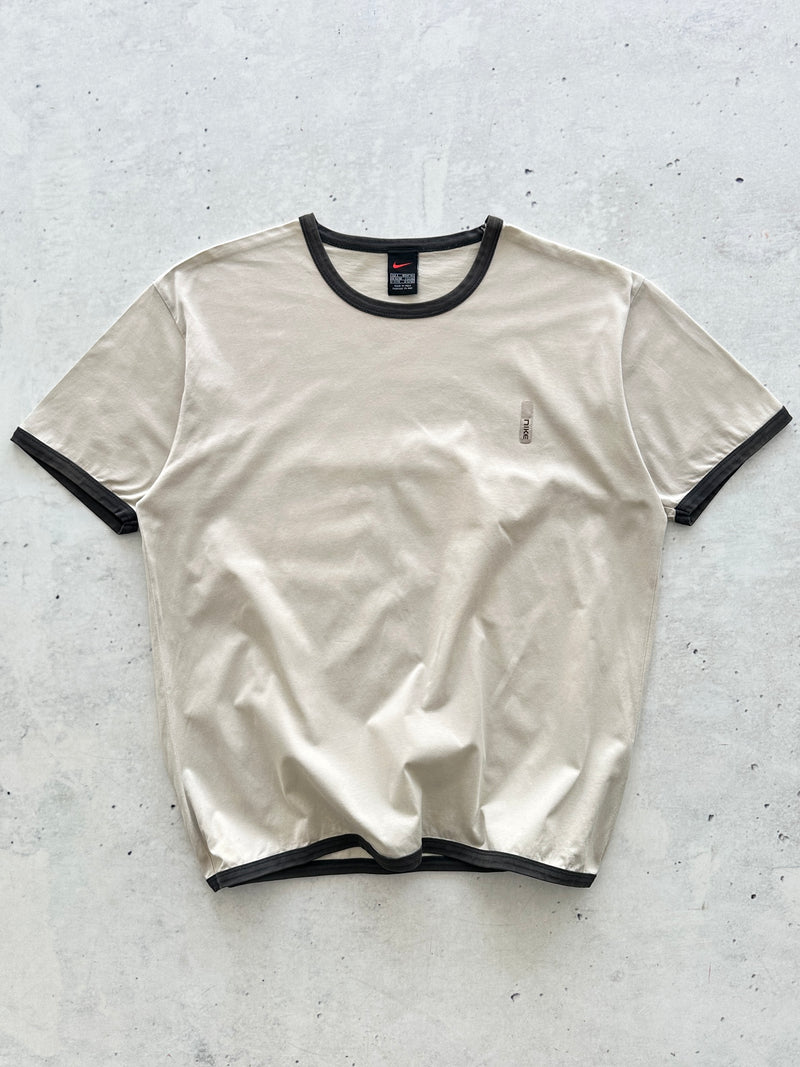 90's Nike embroidered logo T Shirt (L)