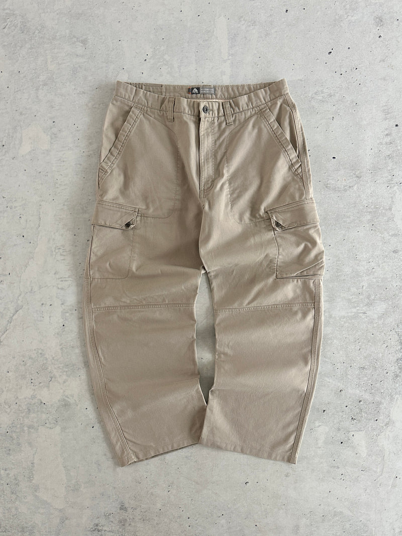 00's Nike ACG Heavyweight Utility Pants (W36 x L30)