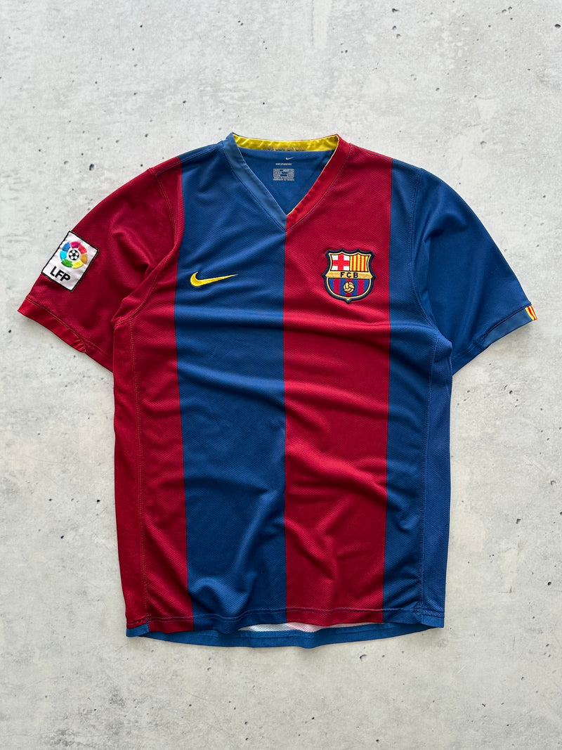 2006/07 Nike Barcelona 'Ronaldinho 10' Shirt (S)