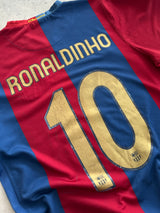 2006/07 Nike Barcelona 'Ronaldinho 10' Shirt (S)