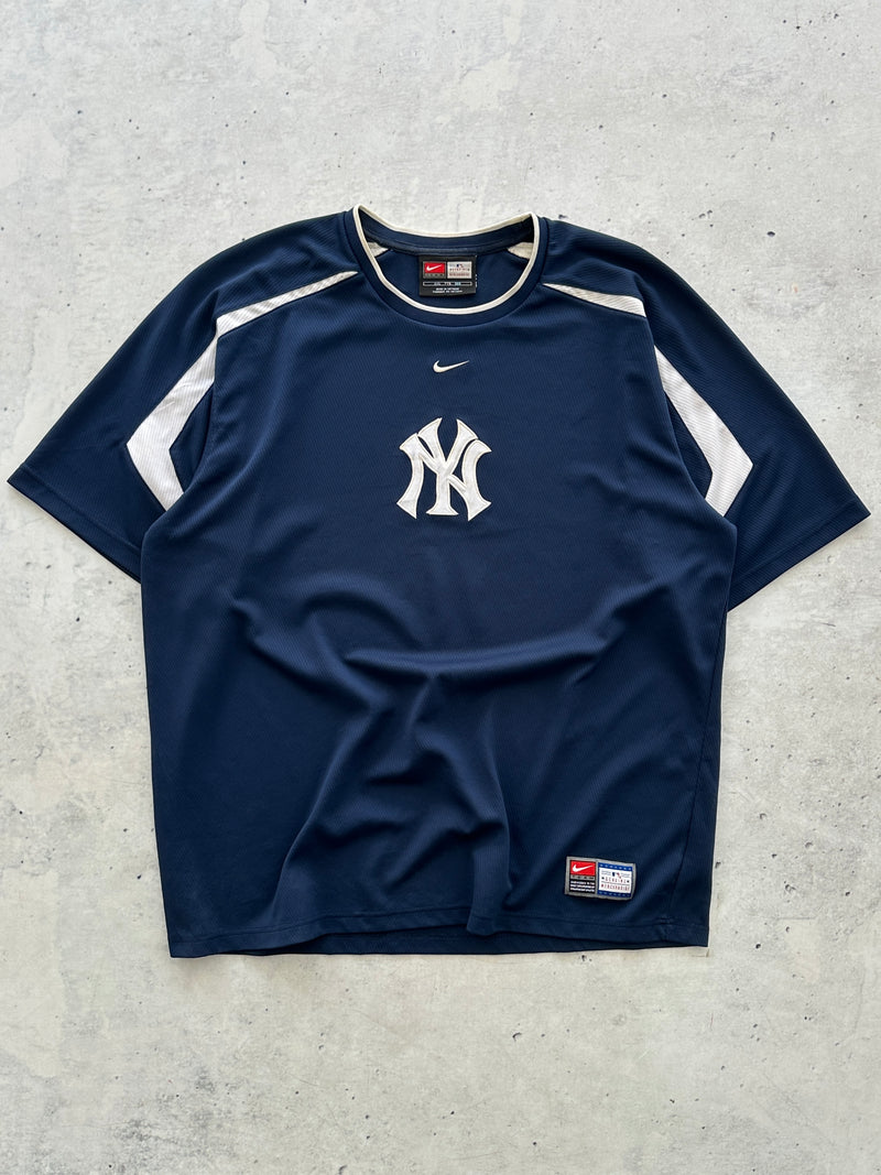 Nike New York Yankees centre swoosh Jersey (XL)