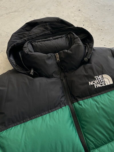 Brand New The North Face 700 Down Fill Zip Up Puffer Jacket (Women's L)