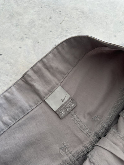 00's Nike Baggy Shorts (W32)