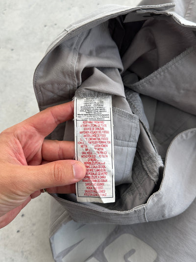 00's Nike Baggy Shorts (W32)