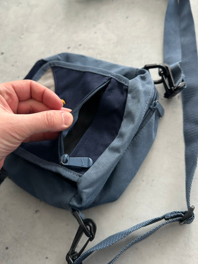 90's Nike Swoosh Pouch / Crossbody Bag (One Size)