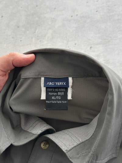 90's Arc'teryx embroidered logo Long Sleeve Shirt (XL)