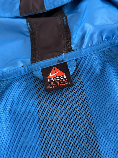 90's Nike ACG zip up hooded jacket (M)