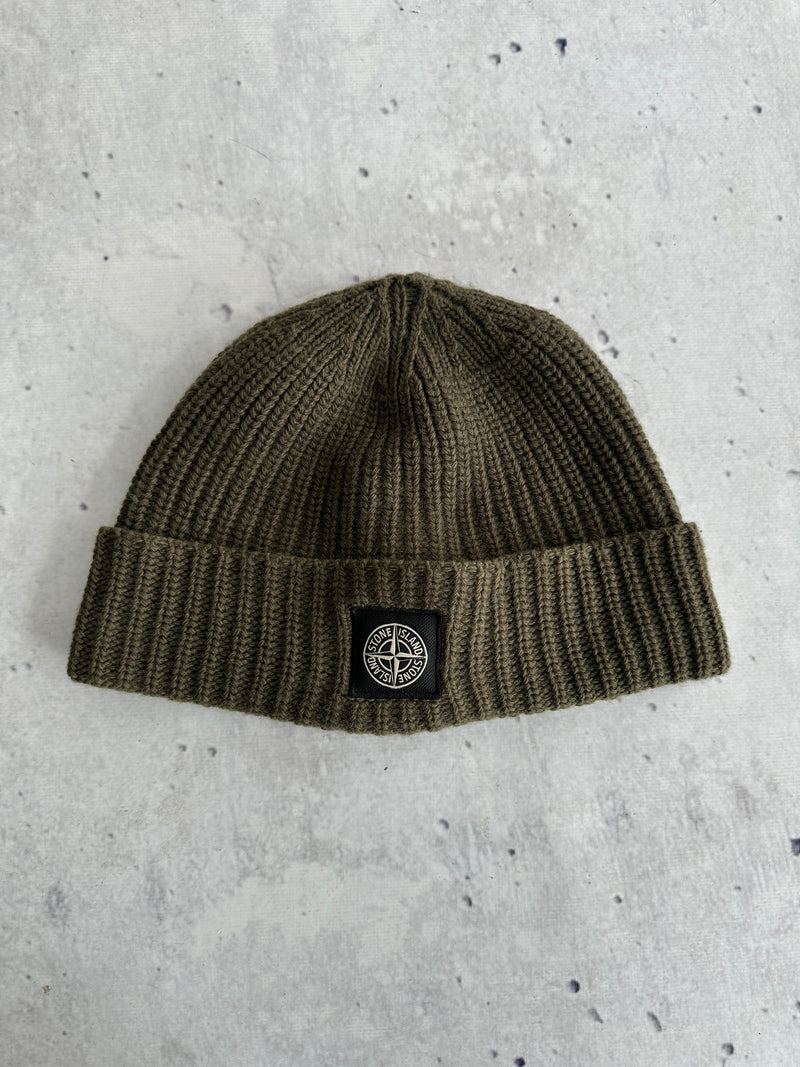 Stone Island Patch Logo Chunky Knit Beanie (One Size)