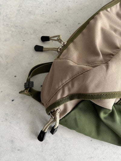 90's Nike Swoosh Crossbody / Sling Bag (One Size)