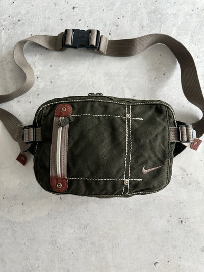 Nike Swoosh Crossbody / Sling Bag (One Size)