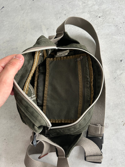Nike Swoosh Crossbody / Sling Bag (One Size)