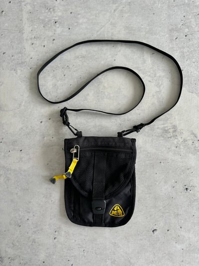 90's Nike ACG Pouch / Crossbody Bag (One Size)