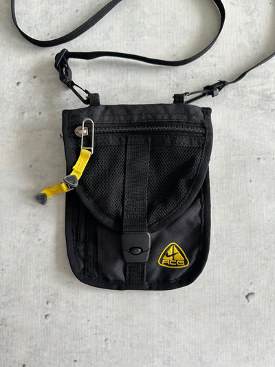90's Nike ACG Pouch / Crossbody Bag (One Size)