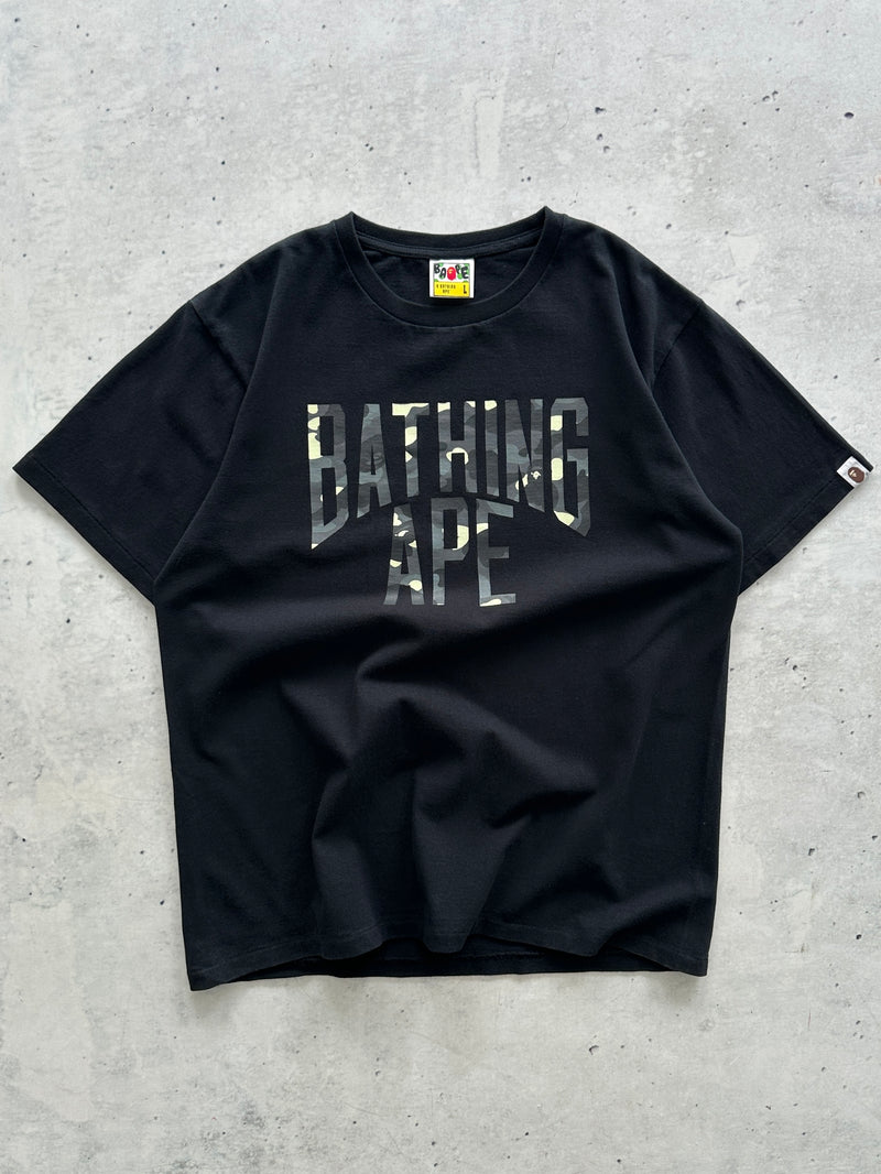 T-shirt BAPE Camo Spell Out (L)