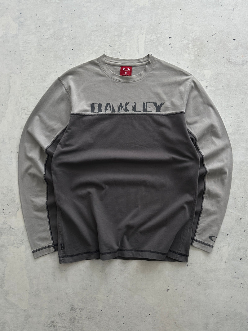 90's Oakley Two Tone Spell Out Long Sleeve T Shirt (S)