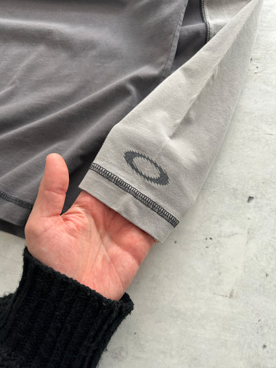 90's Oakley Two Tone Spell Out Long Sleeve T Shirt (S)