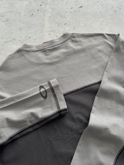 90's Oakley Two Tone Spell Out Long Sleeve T Shirt (S)