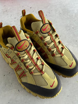 Brand New Nike Air Humara QS Trainers (UK 7.5)