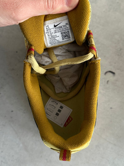 Brand New Nike Air Humara QS Trainers (UK 7.5)