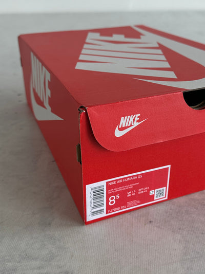 Brand New Nike Air Humara QS Trainers (UK 7.5)