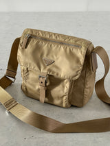 00's Prada Nylon Crossbody / Messenger Bag (One Size)