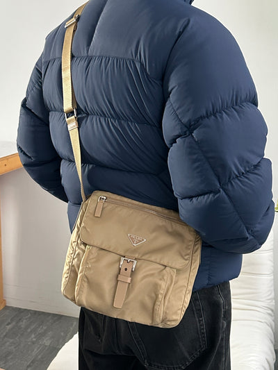 00's Prada Nylon Crossbody / Messenger Bag (One Size)